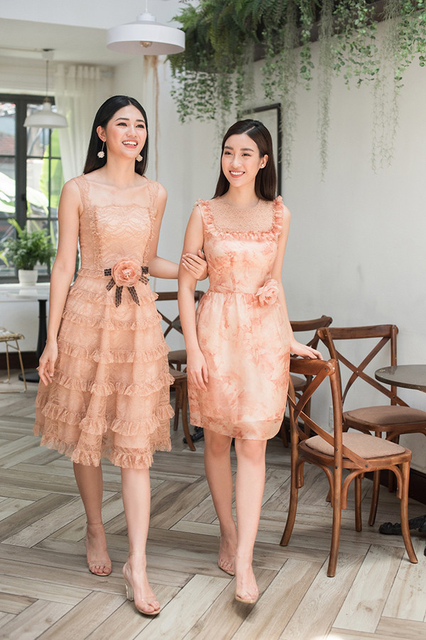 Bộ sưu tập phù hợp nhiều hoàn cảnh đa dạng như xuống phố hẹn hò, tham dự tiệc nhẹ... Bộ sưu tập phù hợp nhiều hoàn cảnh đa dạng như xuống phố hẹn hò, tham dự tiệc nhẹ...