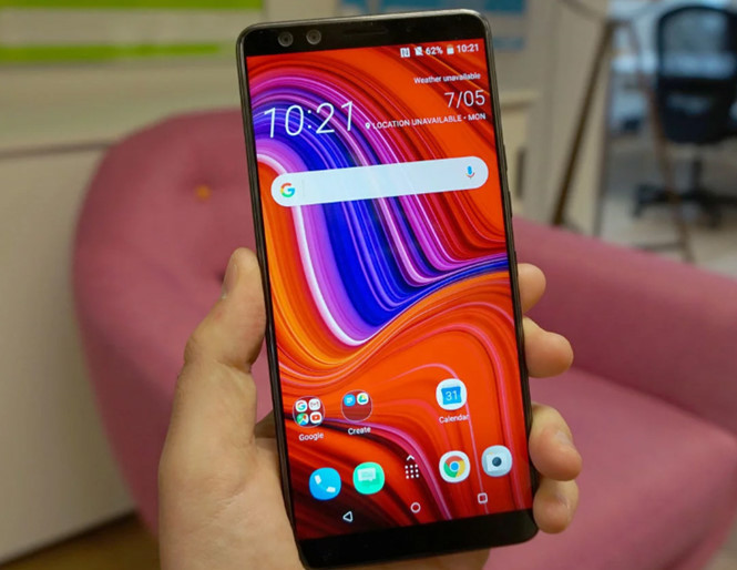 HTC U12 Plus có đặc điểm nổi bật là trang bị đến 4 camera trên máy.