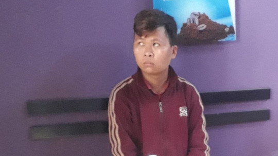  Đối tượng bị bắt khi nhận 5 triệu đồng