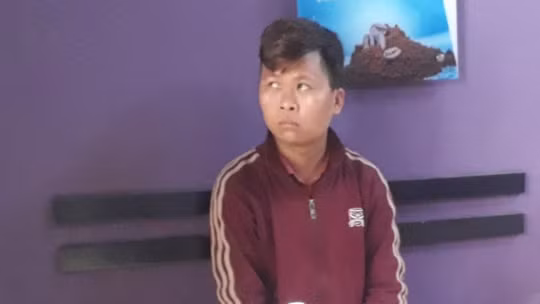  Đối tượng bị bắt khi nhận 5 triệu đồng