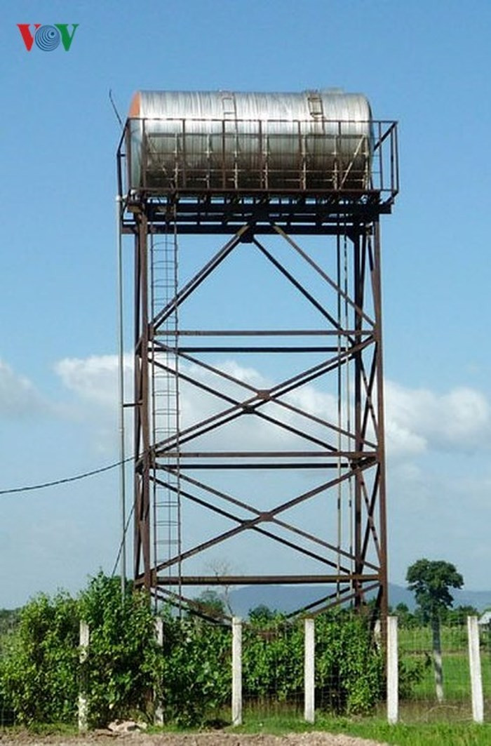 Công trình nước sạch không hoạt động lãng phí tiền tỷ. Công trình nước sạch không hoạt động lãng phí tiền tỷ.