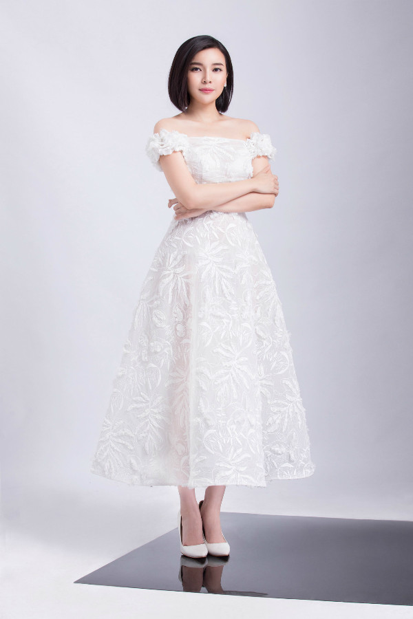 Ảnh: Viết Quý, Trang điểm: Đỗ Hiếu, Stylist: IDO Styling Hiếu Hoàng. Ảnh: Viết Quý, Trang điểm: Đỗ Hiếu, Stylist: IDO Styling Hiếu Hoàng.