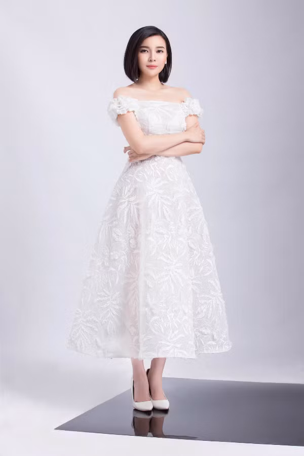 Ảnh: Viết Quý, Trang điểm: Đỗ Hiếu, Stylist: IDO Styling Hiếu Hoàng.