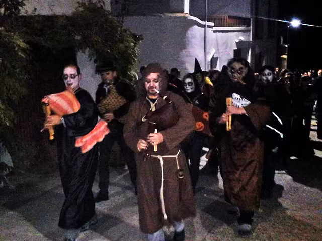  Lễ hội phù thủy tổ chức hàng năm ở làng