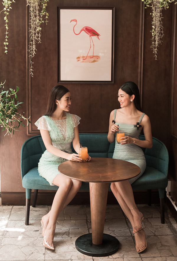 Sắc xanh tươi mát làm dịu cái nắng hè oi ả, khiến mỗi bước chân thêm thu hút. Sắc xanh tươi mát làm dịu cái nắng hè oi ả, khiến mỗi bước chân thêm thu hút.