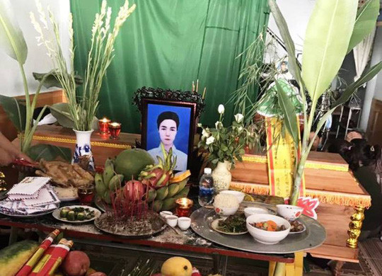 Di ảnh nạn nhân Hồ Văn Đức bị đâm chết