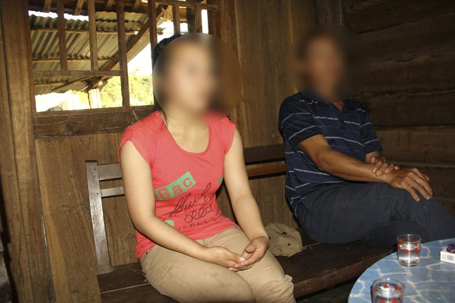 Nhiều cô gái trẻ bị các đối tượng lừa bán qua Trung Quốc với các thủ đoạn trò chuyện qua mạng xã hội, hứa kết hôn... Ảnh: H.L Nhiều cô gái trẻ bị các đối tượng lừa bán qua Trung Quốc với các thủ đoạn trò chuyện qua mạng xã hội, hứa kết hôn... Ảnh: H.L