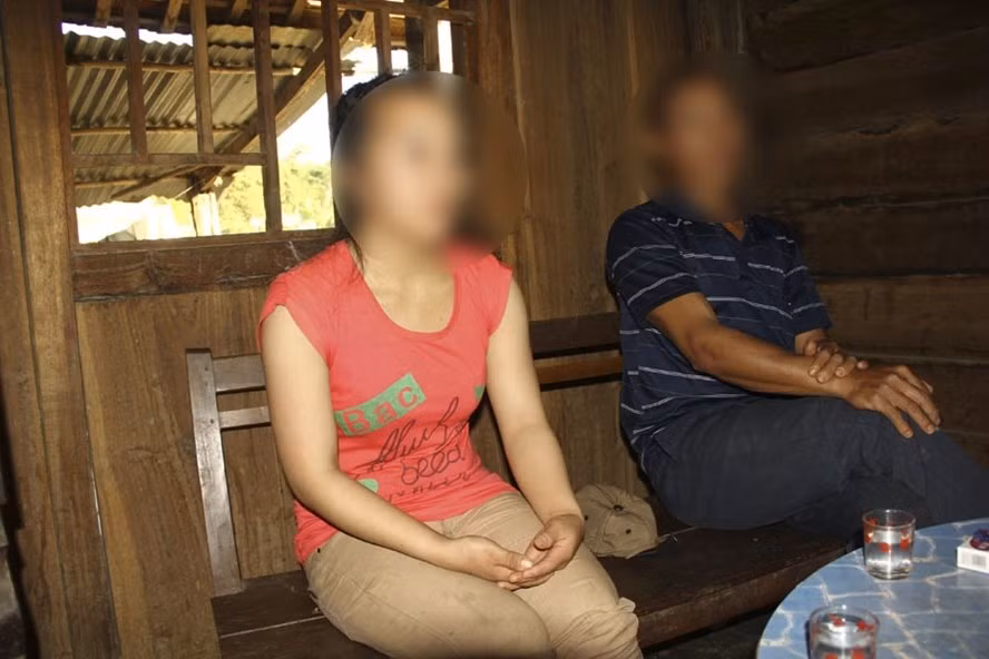 Nhiều cô gái trẻ bị các đối tượng lừa bán qua Trung Quốc với các thủ đoạn trò chuyện qua mạng xã hội, hứa kết hôn... Ảnh: H.L