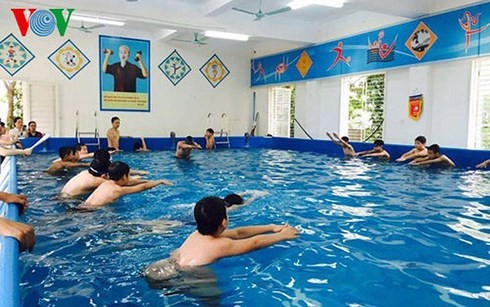 Hơn 1.000 trẻ em Đắk Lắk được học bơi miễn phí trong dịp hè. (Ảnh: minh họa)