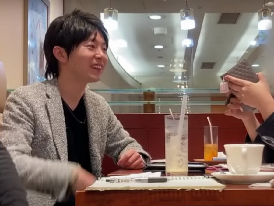 Đối tượng Miyagawa gặp gỡ một nạn nhân - ẢNH: MBS NEWS