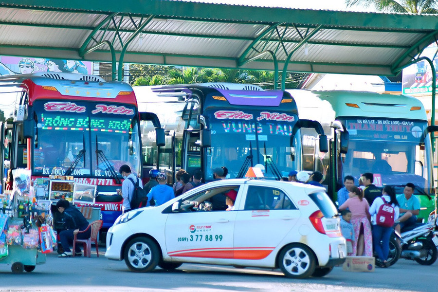 Cảnh tấp nập tại Bến xe Đức Long Gia Lai vào khu giờ cao điểm. Ảnh Đức Thụy