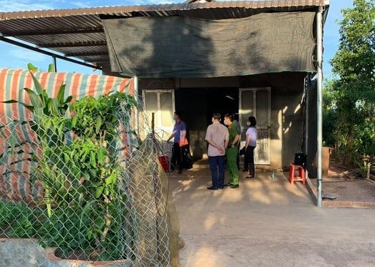 Nhà bà Lê Thị Hiên nơi xảy ra vụ án mạng Nhà bà Lê Thị Hiên nơi xảy ra vụ án mạng