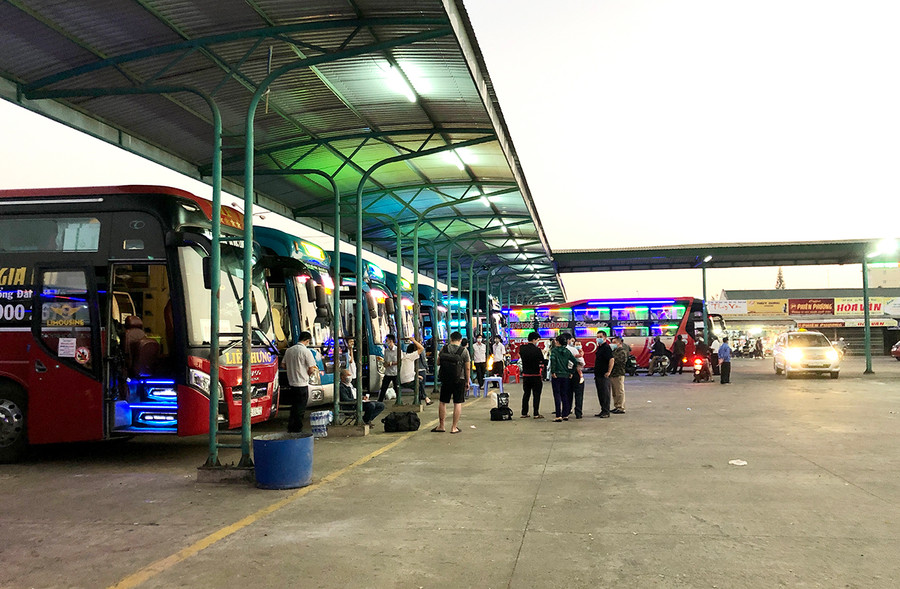 Bến xe Đức Long Gia Lai những ngày này thưa vắng khách do dịch Covid-19 xuất hiện trở lại. Ảnh: Lê Hòa Bến xe Đức Long Gia Lai những ngày này thưa vắng khách do dịch Covid-19 xuất hiện trở lại. Ảnh: Lê Hòa