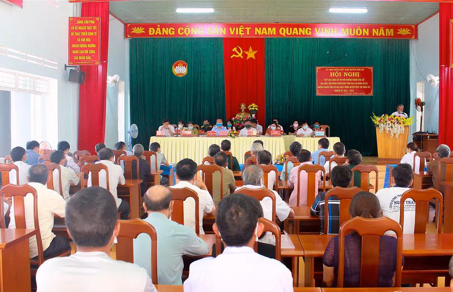 Quang cảnh hội nghị tiếp xúc cử tri tại xã Ia Krêl và Ia Din (huyện Đức Cơ). Ảnh: Hồng Thi