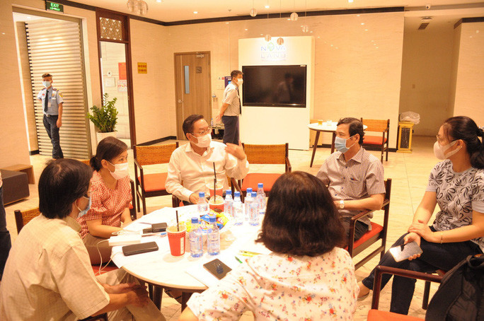 Sở Y tế TP HCM làm việc với ban quản lý tòa nhà 65 Nguyễn Du, quận 1