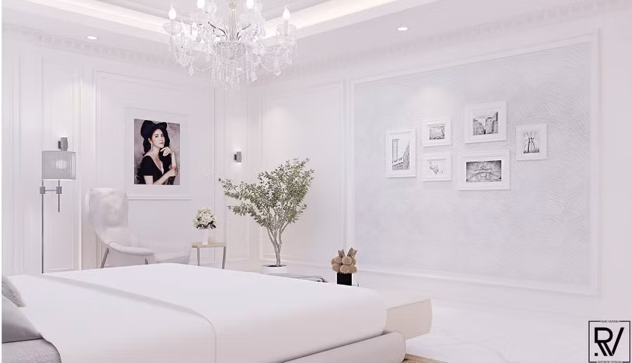 Phòng ngủ gây ấn tượng với không gian thoáng đãng và thời thượng, được trưng bày những bức ảnh lớn của chính chủ căn biệt thự. Lý Nhã Kỳ yêu thích sự đơn giản nên chỉ bài trí những vật dụng cần thiết. ẢNH: FBNV