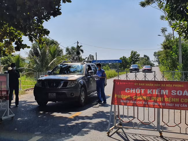 Đà Nẵng tái lập 12 chốt kiểm dịch Covid-19 tại cửa ngõ ra vào thành phố để kiểm dịch phòng chống Covid-19.