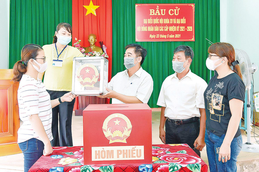 Công tác chuẩn bị tại điểm bầu cử tổ dân phố 4 (phường Đống Đa, TP. Pleiku) đã hoàn tất. Ảnh: Đức Thụy