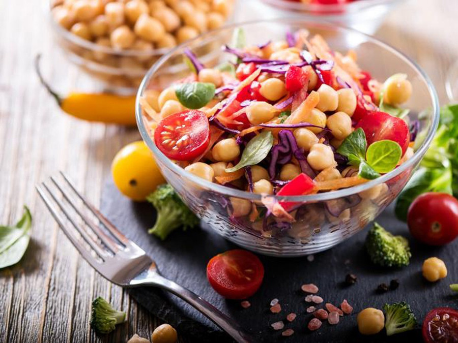 Liệu ăn thuần chay có tránh được máu nhiễm mỡ? Ảnh: SHUTTERSTOCK