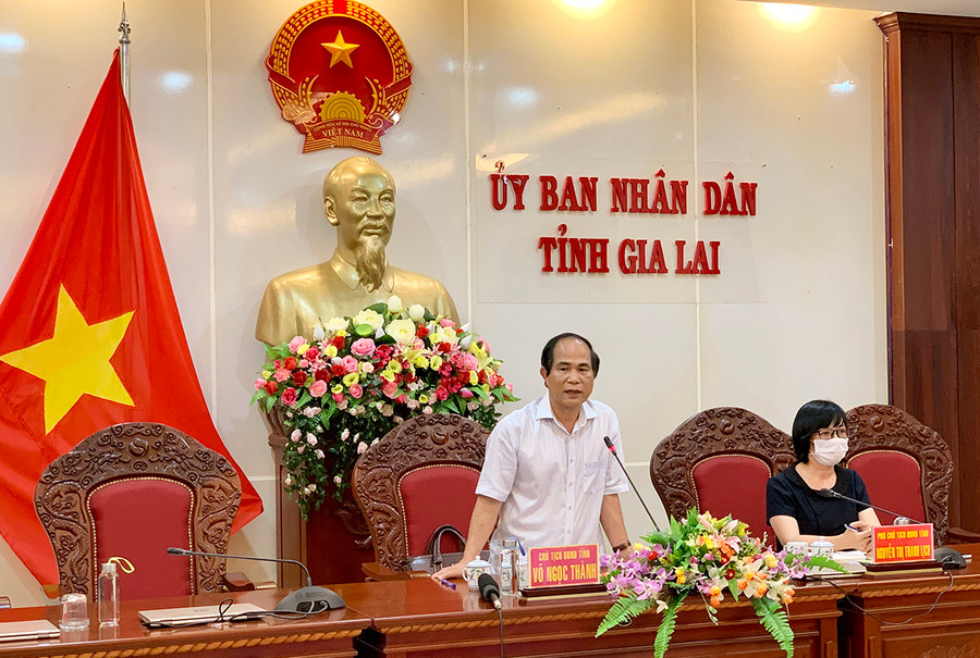  Chủ tịch UBND tỉnh Võ Ngọc Thành phát biểu tại cuộc họp. Ảnh: Như Nguyện