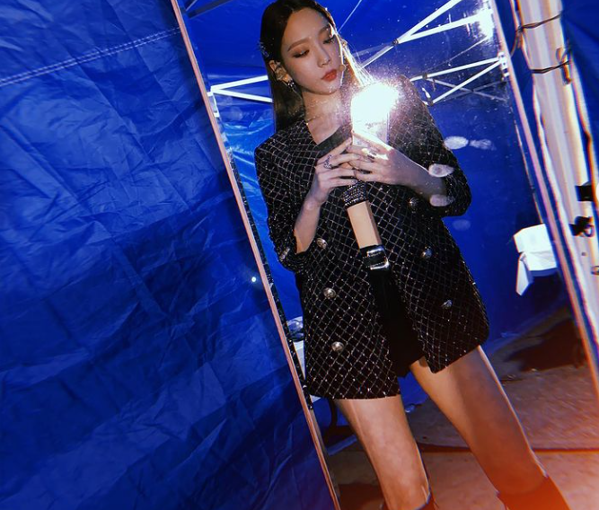 Đặc biệt, Taeyeon được xem là “thánh selfie” tại showbiz xứ kim chi. Trang cá nhân của mỹ nhân sinh năm 1989 tràn ngập những khoảnh khắc tự sướng với hiệu ứng đẹp mắt và tôn lên thần thái cuốn hút của cô. ẢNH: INSTAGRAM NV