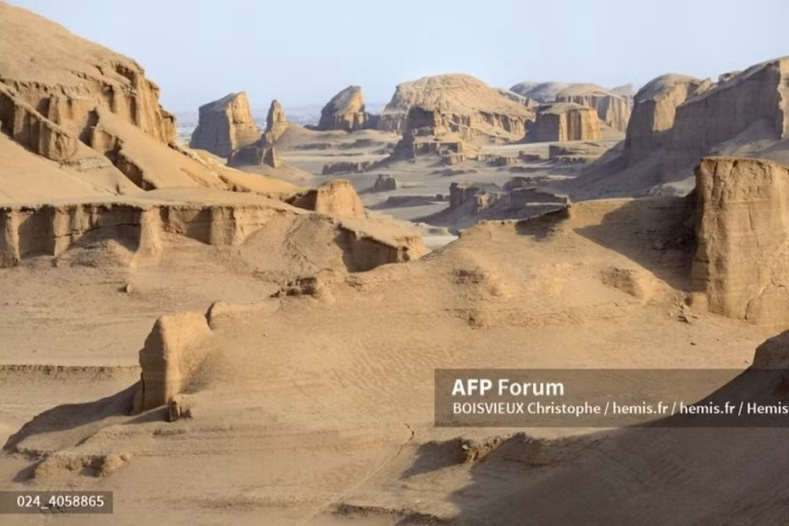 Sa mạc Lut ở Iran là nơi nóng nhất trên Trái đất với nhiệt độ bề mặt lên tới 80,8 độ C. Ảnh: AFP