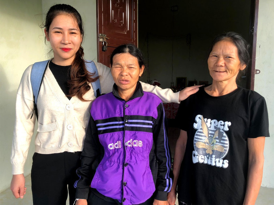 Cao Thị Lan sau phẫu thuật đã kết thúc những ngày tháng u buồn. Ảnh: LAM NGỌC