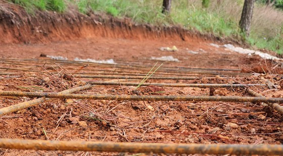 Sắt được đan để tăng độ chắc chắn khi đổ bê tông