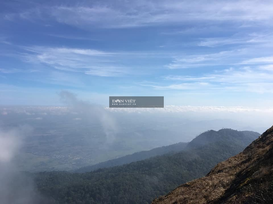 Khung cảnh vô cùng hùng vĩ nhưng cũng không kém phần nên thơ