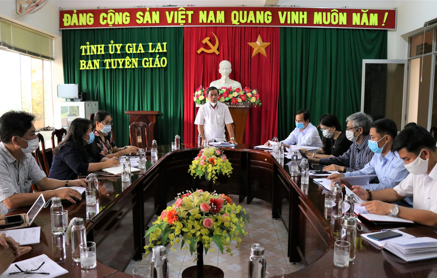 Quang cảnh cuộc họp của Tiểu ban Công tác thông tin, tuyên truyền. Ảnh: Phương Linh Quang cảnh cuộc họp của Tiểu ban Công tác thông tin, tuyên truyền-Ủy ban bầu cử tỉnh. Ảnh: Phương Linh