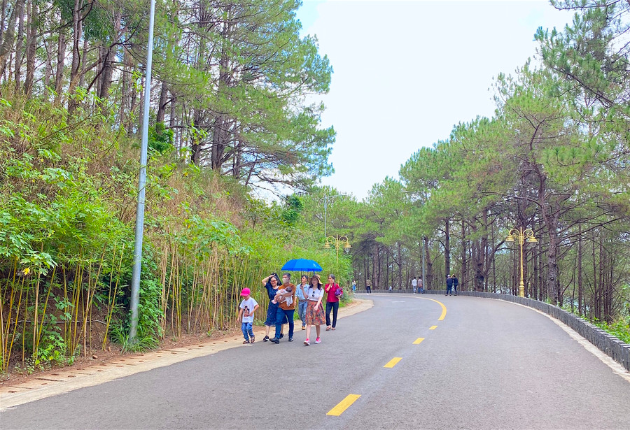 Nhiều người chọn Khu du lịch Biển Hồ để trải nghiệm trong ngày nghỉ lễ. Ảnh: Mộc Trà Nhiều người chọn Khu du lịch Biển Hồ để trải nghiệm trong ngày nghỉ lễ. Ảnh: Mộc Trà