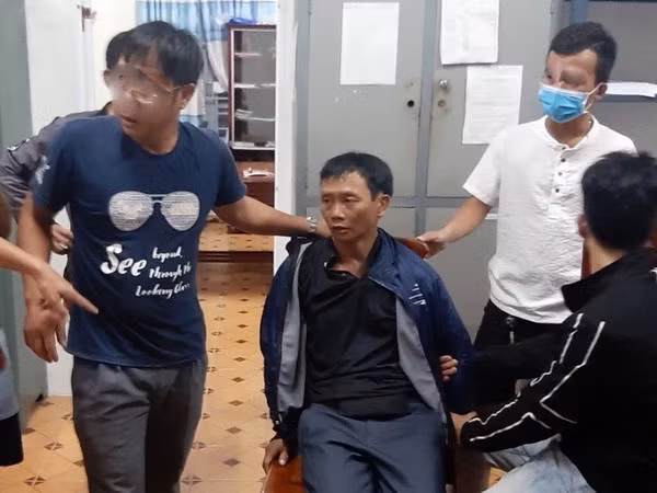 Vàng Seo Trắng bị bắt khi đang bỏ trốn qua Lâm Đồng. (Nguồn: thanhnien)