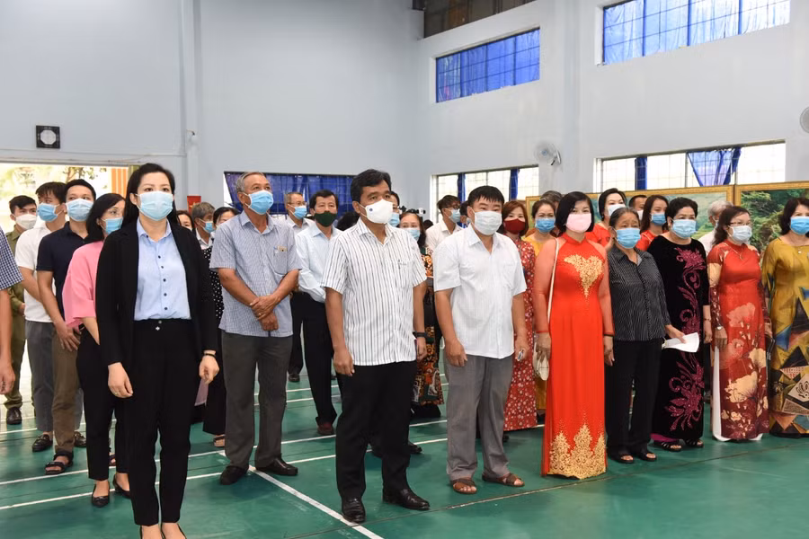 5 Quang cảnh chào cờ. Ảnh: Đức Thụy