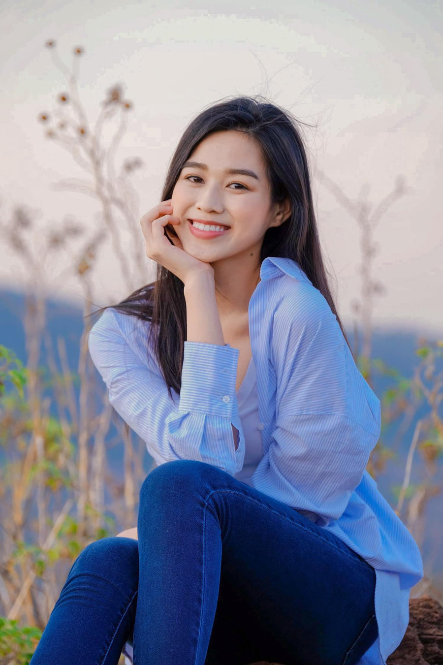 Loạt khoảnh khắc đời thường của mỹ nhân Thanh Hóa luôn được mọi người chú ý. ẢNH: FBNV