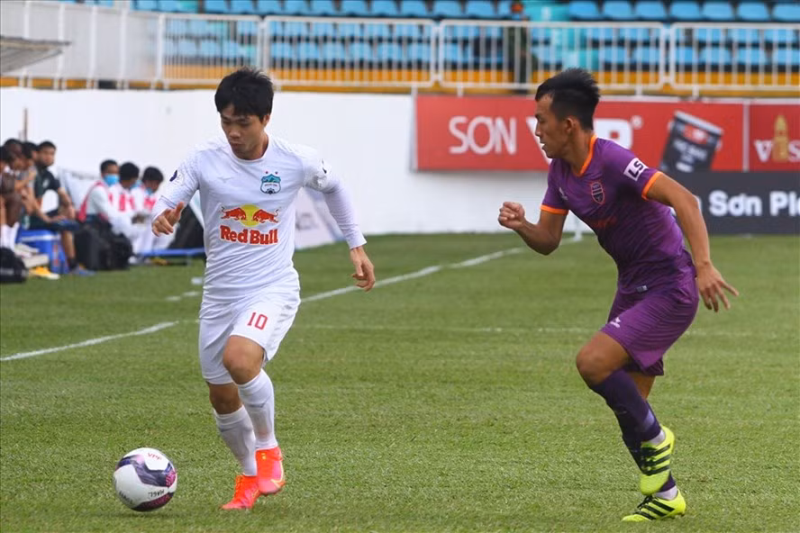 Công Phượng trong trận đấu giữa Hoàng Anh Gia Lai và Bình Dương. Ảnh: Thanh Vũ