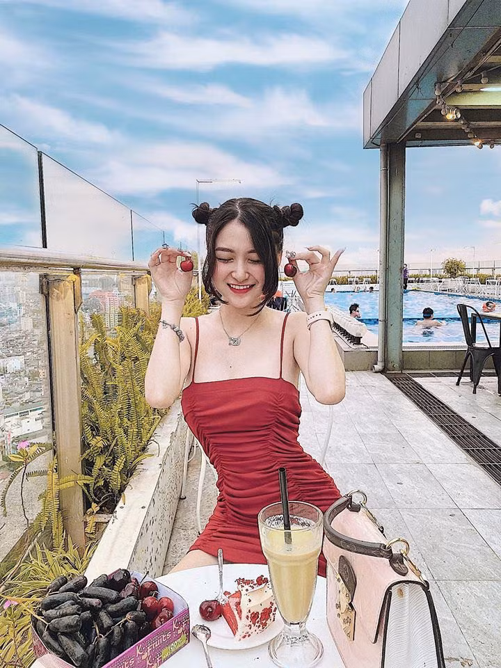 Thư Vũ từng quan niệm mỗi người sẽ có một câu chuyện riêng, một châm ngôn sống riêng. Với người đẹp, cô nghĩ: 