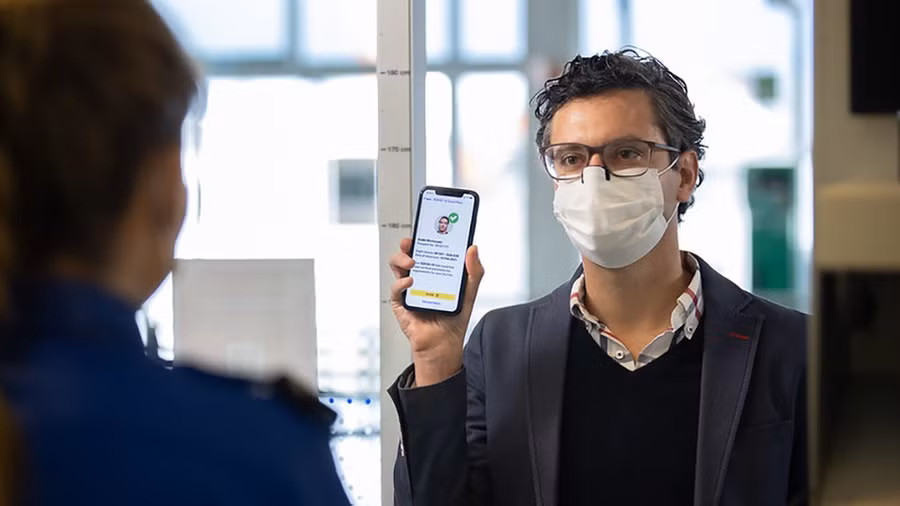 Vietnam Airlines sẽ thử nghiệm hộ chiếu sức khoẻ điện tử IATA Travel Pass - Ảnh VNA