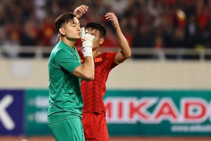 Văn Lâm có mà trình diễn xuất thần trước đội tuyển Thái Lan. Ảnh: Sơn Tùng