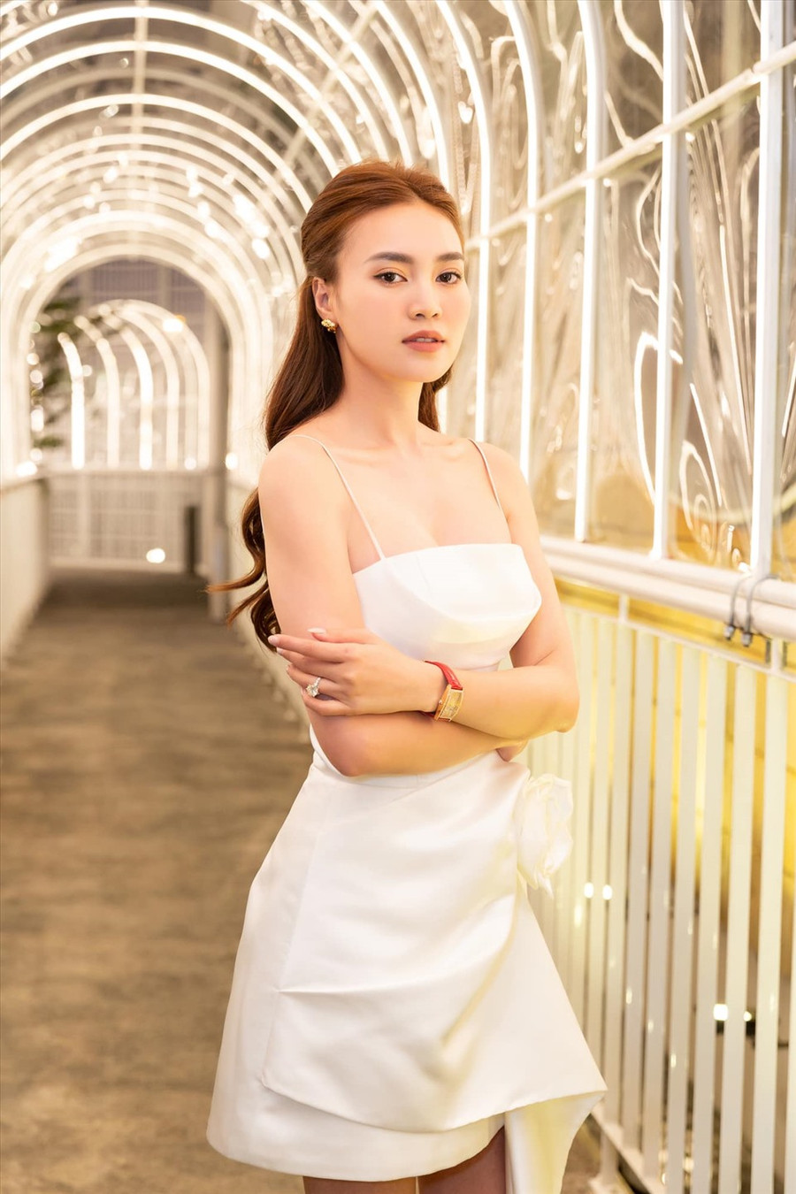 Sinh năm 1990, Ninh Dương Lan Ngọc là một trong những gương mặt quen thuộc của làng điện ảnh Việt. Cô gây ấn tượng với loạt phim truyền hình và điện ảnh đình đám như: 