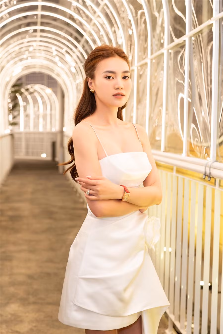 Sinh năm 1990, Ninh Dương Lan Ngọc là một trong những gương mặt quen thuộc của làng điện ảnh Việt. Cô gây ấn tượng với loạt phim truyền hình và điện ảnh đình đám như: 