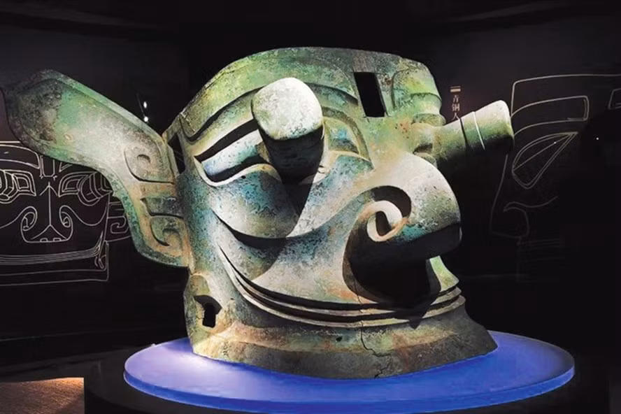 Cổ vật từ di chỉ khảo cổ Trung Quốc Tam Tinh Đôi. Ảnh: Tân Hoa Xã.