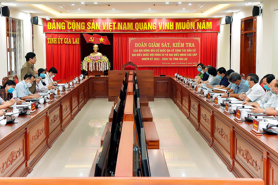 Quang cảnh buổi làm việc. Ảnh: Đức Thụy Quang cảnh buổi làm việc. Ảnh: Đức Thụy