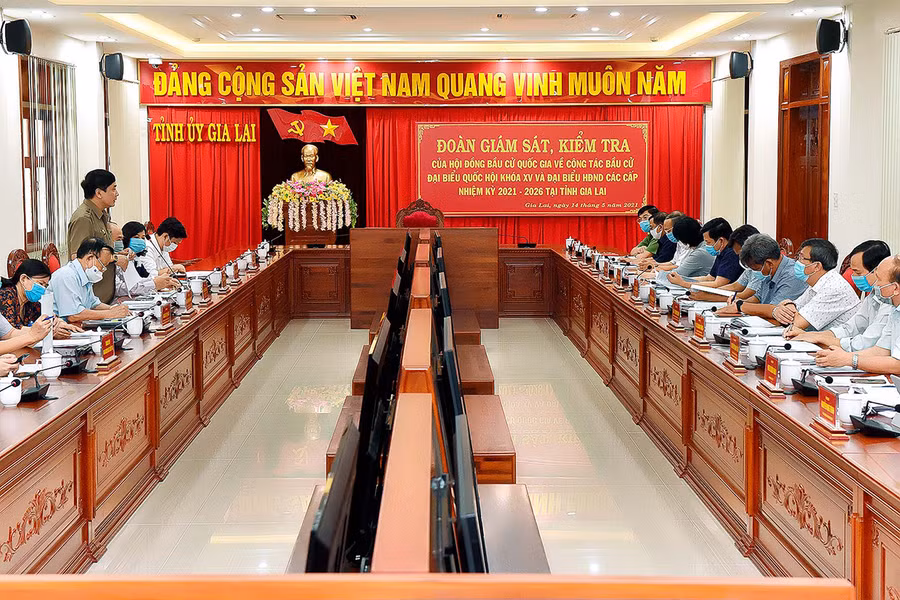 Quang cảnh buổi làm việc. Ảnh: Đức Thụy