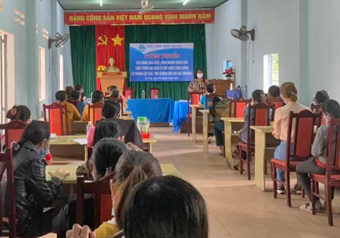 Quang cảnh buổi tuyên truyền, vận động sản xuất, kinh doanh nông sản, thực phẩm an toàn tại xã Ia Trok (huyện Ia Pa). Ảnh: Vũ Chi Quang cảnh buổi tuyên truyền vận động sản xuất, kinh doanh nông sản, thực phẩm an toàn tại xã Ia Trok (huyện Ia Pa).Ảnh.Vũ Chi