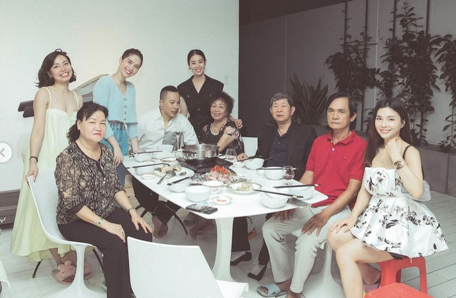 Gắn bó gần 20 năm trong làng giải trí, mối quan hệ của Vũ Khắc Tiệp và 