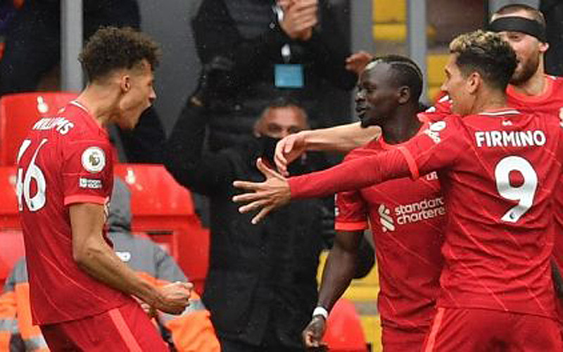 Các cầu thủ Liverpool mừng chiến thắng 2-0 trước Crystal Palace. Các cầu thủ Liverpool mừng chiến thắng 2-0 trước Crystal Palace.