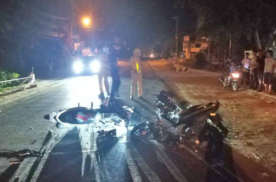 Vụ tai nạn giao thông khiến 4 người thương vong ở Phú Thiện vào tối 1-5 bước đầu được xác định nguyên nhân do lấn đường