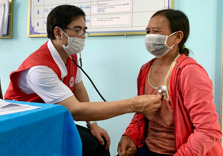 Trong Tháng Nhân đạo sẽ tăng cường các hoạt động chăm sóc sức khỏe Nhân dân, chung tay tuyên truyền phòng-chống dịch bệnh. Ảnh: Như Nguyện  Trong Tháng Nhân đạo sẽ tăng cường các hoạt động chăm sóc sức khỏe nhân dân, chung tay tuyên truyền phòng-chống dịch bệnh. Ảnh: Như Nguyện