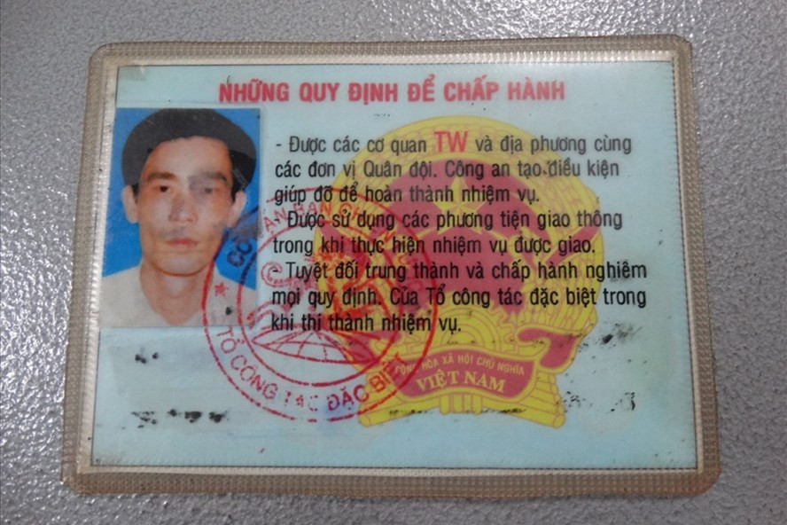 "Thẻ công vụ đặc biệt" được công an xác định là giả. Ảnh: Công an Đồng Nai "Thẻ công vụ đặc biệt" được công an xác định là giả. Ảnh: Công an Đồng Nai