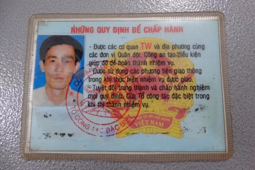 "Thẻ công vụ đặc biệt" được công an xác định là giả. Ảnh: Công an Đồng Nai